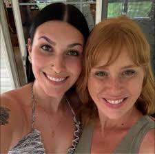 Looking to get married in August. Baton Rouge area. Venue ideas? Trying not  to break the bank. 🙃