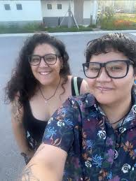 Looking for someone to help decorate for balloons for a baby boy shower.  What are the typical prices ? Anyone you guys recommend?