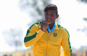 Isaquias queiroz faz história e conquista três medalhas na rio 2016. Para Manter Jesus Em Lagoa Santa Isaquias Quer 1Âº Podio Da Canoagem Gazeta Esportiva