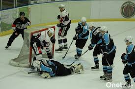 Penaltyschießen · wird selten im plural verwendet. Eishockey Blue Devils Weiden Sieg Im Penaltyschiessen Onetz