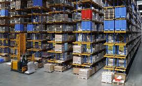 D) comerţ cu amănuntul/de détail. Pandemia Nu S A ResimÅ£it La Raft Curierul National