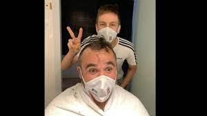 V slogu lanskoletne vožnje na čas, ki mu je prinesla skupno… Would You Let 2020 Tour De France Star Tadej Pogacar Cut Your Hair Youtube