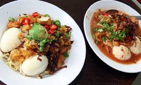 Pengunjungnya bukan sahaja dari kalangan penduduk tempatan, tapi termasuk juga pelancong asing. The Best Eats In The Malaysian Ge14 S Hot Seats From Bentong To Seremban Food News Top Stories The Straits Times
