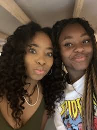 Mia Hunt's Instagram, Twitter & Facebook