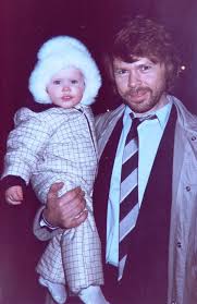 Ulvaeus then married music journalist lena kallersjö on 6 january 1981. Bjorn And His Daughter Emma Ulvaeus Ulvaeus Then Married Music Journalist Lena Kallersjo On 6 January 1981 This Marriage Produced Two D Abba Musik Prominente