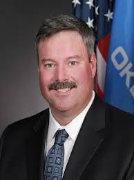 Senator Murdock takes oath of office