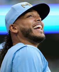 UPDATE: The Mets have signed infielder David Villar to a minor league deal.  📰