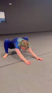 Bunni B Bendi sexy gif - captivating motion from JoyReactor