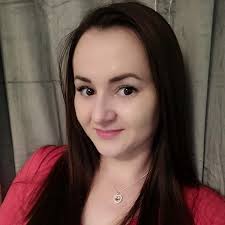 Amazon.com: Better Me Journal: A Simple Daily Guide with 365 Deep  Questions, Motivational Quotes & Prompts for Mental Health, Self-Awareness,  and Personal Growth: Bennett, Tessa: Books