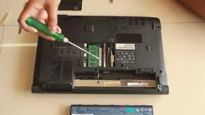 Laptop ram 8gb biasanya dijual dengan harga yang mahal. How To Upgrade Install Ram In Acer Aspire 4736z Laptop In Just 2 Minutes Youtube