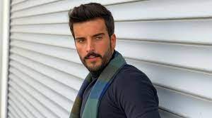 بطل مسلسل جمان تحت نيران السوشال ميديا والسبب ق بلة وصورة من داخل المسبح actors character john