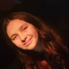 Caitlyn Wolf's Instagram, Twitter & Facebook