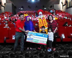 Maksimum sebanyak rm1,000 sekeluarga sebulan. Ronald Mcdonald House Charities Malaysia Rmhc Smurfs Movie Charity Screening Isaactan Net