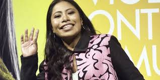 Resulta que la exitosísima yalitza aparicio continúa dando de que hablar luego de su paso por la según esta persona, la gente que se encuentra manejando la carrera de yalitza, se encuentra. Filtran Foto De Yalitza Aparicio Sentada En Las Piernas De Su Novio Turquesa News