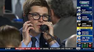 Find the perfect kyle dubas stock photos and editorial news pictures from getty images. Maple Leafs Gm Dubas Works Two Phones Simultaneously At The Nhl Draft
