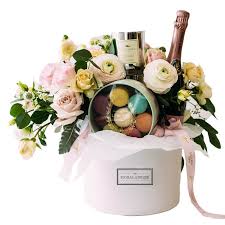 Check spelling or type a new query. 13 Flower Delivery Florists In Singapore With Same Day Delivery