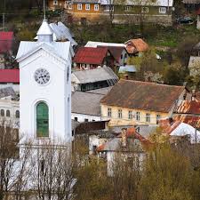 Printre localnici circulă fel de fel de povești despre morojnițe și vâlve. Discover Rosia Montana Home Facebook