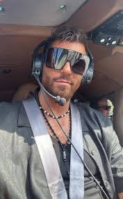 Bruce Steck's Instagram, Twitter & Facebook