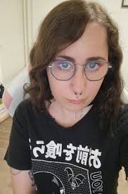 Obsessed with nose chains ⛓️🤍