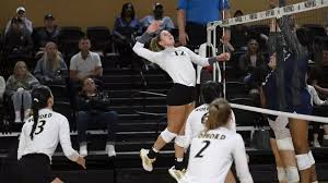 Volleyball Drops Five-Set Battle to Chattanooga