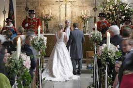 A Tower Of London Wedding Love My Dress Uk Wedding Blog Wedding Directory London Wedding Tower Of London Uk Wedding