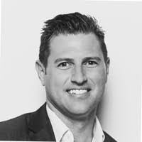 Kris Mcdonald's Instagram, Twitter & Facebook