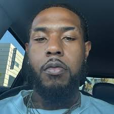 Darryl Denzel Anderson |Fashion Stylist (@changeofwardrobe) • Instagram  photos and videos