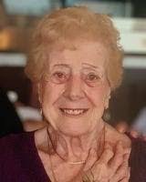 Marisa Capuano's Instagram, Twitter & Facebook