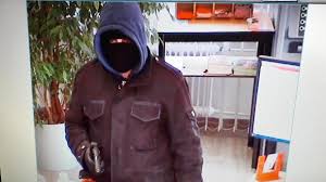 Guatemala bank in der nähe banco industrial. Neuried In Bayern Polizei Jagt Bewaffneten Bankrauber