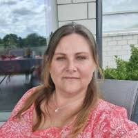 100+ "Laura Everett" profiles