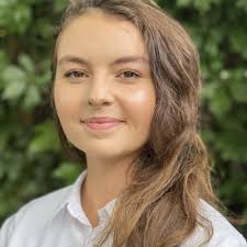 Alicia : 200 Hour Yoga Teacher Training Certified/Reiki Level One  Certified, Breath work and Meditation Teacher