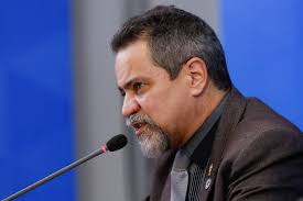 Demitido em março deste ano, ele ficou no cargo durante a gestão do. Elcio Franco Ex Braco Direito De Pazuello Na Saude Depoe Nesta Quarta Feira Acompanhe Politica Ultimas Noticias Em Fortaleza E Ceara O Povo
