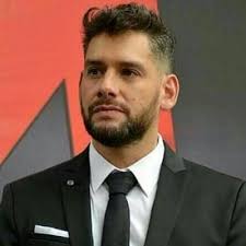 La música (banda sonora original de. Biografia De Alex Hoyer Edad Estatura Pack Novias Laletrade Biografias Musica Y Letras