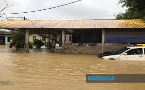 Jumlah mangsa banjir di kelantan meningkat kepada 1,504 orang. Bernama Mangsa Banjir Di Kelantan Terus Meningkat Kepada 2 652 Orang Petang Ini
