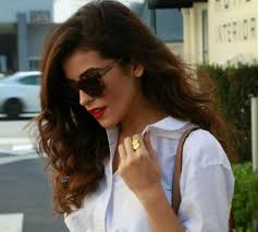 V.I.P. Jeans Women's Shorts White Pockets Zipper Button Studded Sz 3/4