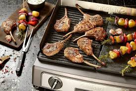 Les retirer immédiatement du feu et les laquer avec la sauce servir les tendrons laqués sur un lit d'asperges vertes et d'oignons grillés, et verser quelques gouttes de sauce barbecue. Grillade Conseils Appareils De Cuisson Electrocuisson