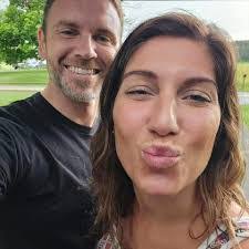 Caitlin Ogle's Instagram, Twitter & Facebook