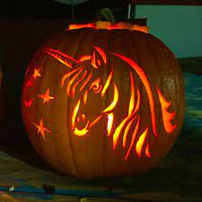 Halloween kürbis schnitzvorlagen herbst halloween halloween ideen kürbis schnitzen anleitung kürbis schnitzen ideen kürbis schnitzen pferd kürbis vorlagen disney kürbis kürbis ideen. Unicorn Pumpkin Carving Kurbislaterne Schnitzen Kurbisse Schnitzen Halloween Kurbis Schnitzen