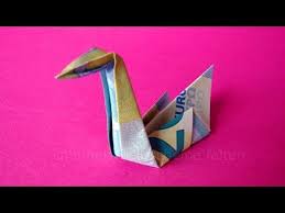 Geldschein Falten Schwan Ideen Zum Geldgeschenke Basteln Origami Tier Falten Mit Geld Geldgeschenke Basteln Geldscheine Falten Geldgeschenke Falten