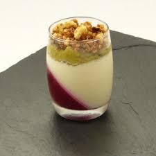 Panna Cotta Vanille Gelee De Fruits Rouges Compotee De Rhubarbe Et Son Croustillant Crumble Mon Grain De Sel Breton Gelee De Fruits Panna Cotta Fruits Rouges