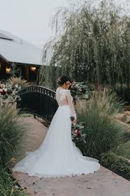 Outdoor Bridal Portrait Ideas Brides Of Oklahoma Okc Outdoor Wedding Venue Outdoor Okla Bridal Portrait Poses Bridal Portraits Outdoor Bridal Portraits