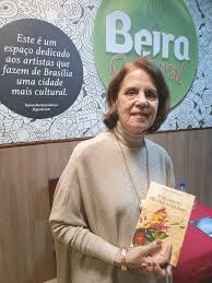 Lançamento festivo do livro Paisagem do dia seguinte, de Dulce Baptista.  Mais uma produção da qual muito nos orgulhamos.