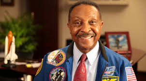 Hire Former NASA Astronaut Winston Scott for your event