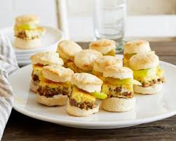 We have put together some easy tips to make your entertaining 1 to 3 days ahead: Easy Holiday Breakfast Recipes For Guests Cooking Channel Thanksgiving Entertaining Ideas Cooking Channel Cooking Channel