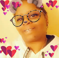 Lesley Whitney's Instagram, Twitter & Facebook