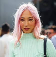 Jessie J keeps her beauty look cool