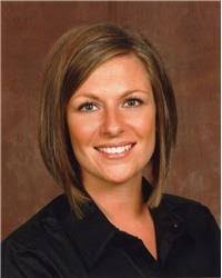 Adrienne Baxter's Instagram, Twitter & Facebook