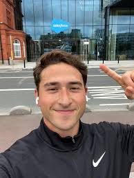 Yesterday marked the beginning of a new chapter, moving to Dublin to start… 