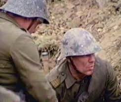 Scene de luptă din celebrul film „noi cei din linia înrâi, regizat de sergiu nicolăescu, au fost filmate în zona unui castel din munţii apuseni, la zlatna. Noi Cei Din Linia Intai