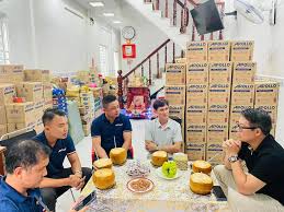 CHỦ TỊCH HĐQT KIÊM TỔNG GIÁM ĐỐC APOLLO SILICONE ĐẾN THĂM TRỰC TIẾP CÁC ĐẠI  LÝ PHÂN PHỐI